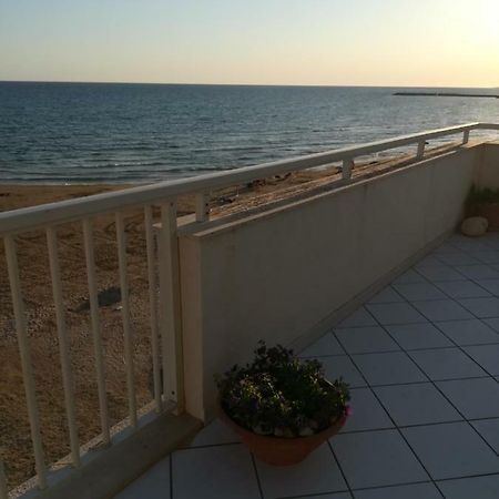 돈나루카타 Terrazzo Sul Mare 아파트 외부 사진